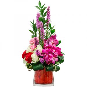 Splendid Beauty Bouquet - Flower Delivery Windsor