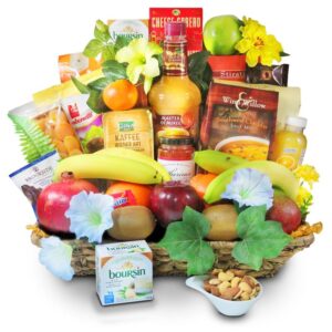 Farmer's Bounty Deluxe, fruit gift basket with fresh fruits, drinks, cheese, soup and jam.
